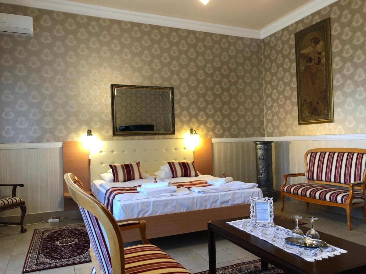 Festetich Kastelyszallo Es Zsuzsanna Hotel 3*