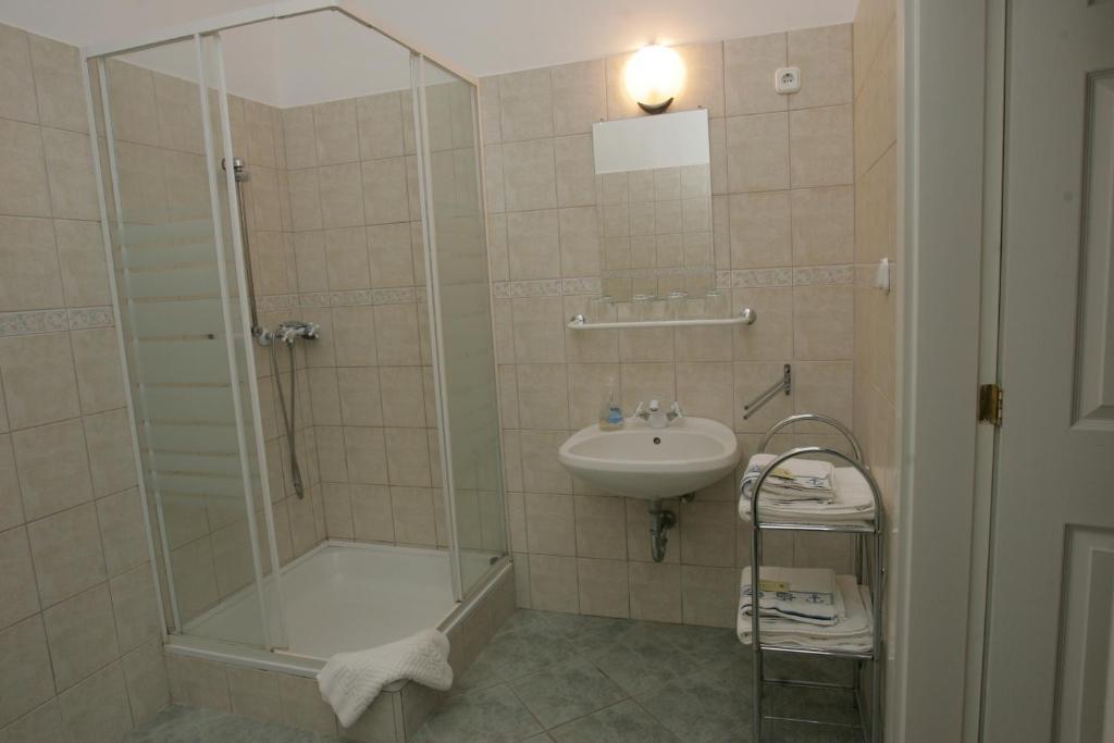 Hotel Festetich Kastelyszallo Es Zsuzsanna